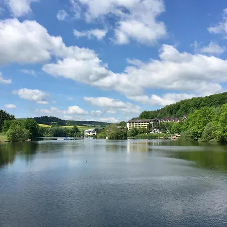 21 Mit Seeblick Und Garten Bis 6 Personen Dom wakacyjny