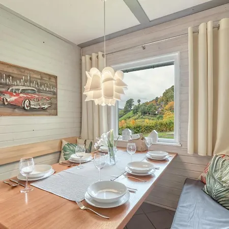 21 Mit Seeblick Und Garten Bis 6 Personen Hébergement de vacances