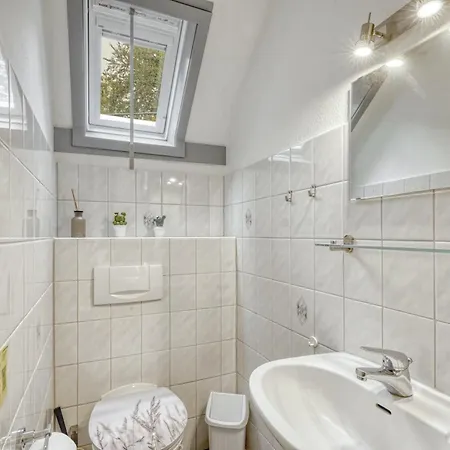 21 Mit Seeblick Und Garten Bis 6 Personen Kemmerode
